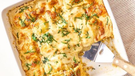 Easy One Pan Creamy Baked Ravioli