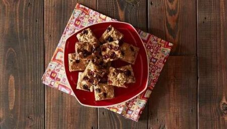 Blonde Brownies with White Chocolate and Cranberries