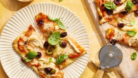 Flatbreads with Roasted Red Pepper Sauce