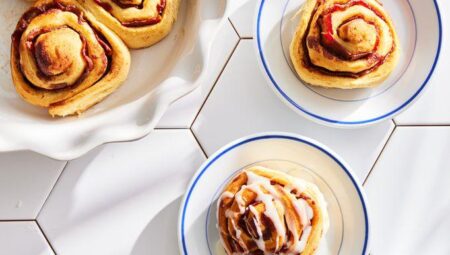 Chili-Bacon Cinnamon Rolls