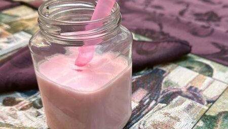 Homemade Strawberry Kefir